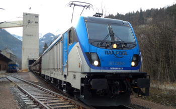 x350 TRAXX AC LM Beladefahrt Eisenerz 12 2015 Railpool
