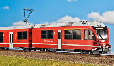 Ein hervorragendes Bemo-Modell für die Spur H0m: der (dreiteilige) Triebzug „Allegra“ der Rhätischen Bahn.