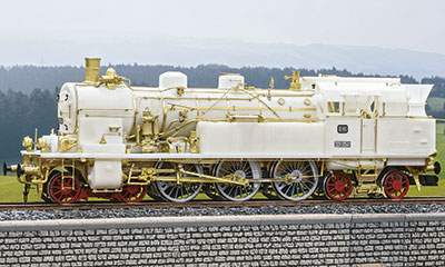 Unlackiertes Handmuster von Märklins Spur-1-Modell der Baureihe 78.0-5 (pr. T1 8)